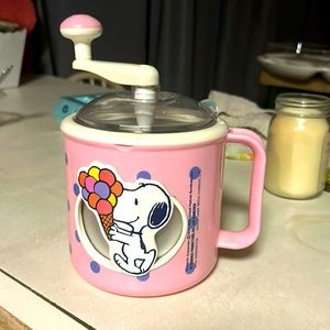 Vintage Peanuts hand crank ice cream maker